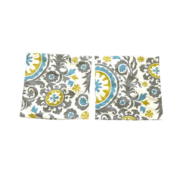 Wella Collection Floral Pillow Covers set of 2 17x17 - Picture 2 of 5